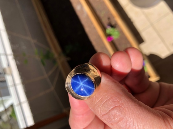 Ein schmucker Zeitvertreib.-